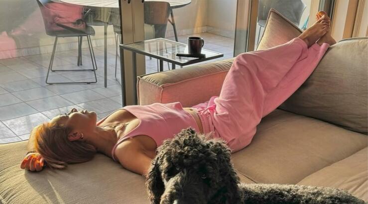 Κύπρια τραγουδίστρια εντόπισε σκάγια στο μπαλκόνι της - "Να φωνάξω αστυνομία; Κάτι περίεργο συμβαίνει" [βίντεο]