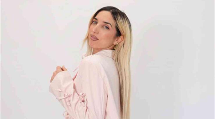 Ανδρεάνα Φραγκούδη: Το romantic στοιχείο του look της που αναβαθμίζει κάθε casual look