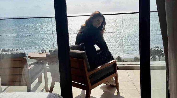 Κρίστη Αγαπίου: Ποζάρει στον καθρέφτη και μας δείχνει την post-partum σιλουέτα της 2 εβδομάδες μετά τον τοκετό 