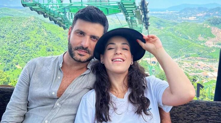 Μαρίλια Χαριδήμου – Γρηγόρης Γεωργίου: Με τον ενός έτους γιο τους στις Κυκλάδες [εικόνες]