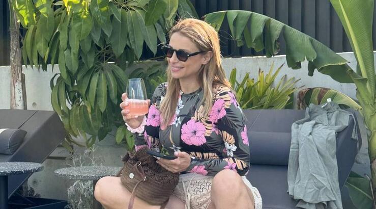 Χριστιάνα Αριστοτέλους: Χαμογελαστή σε διακοπές μόνη με δύο μωρά [εικόνα]