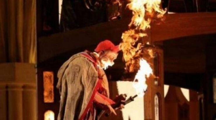 Ηθοποιός άρπαξε φωτιά και κατέρρευσε (βίντεο)!