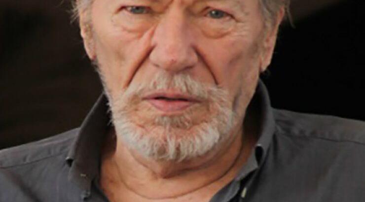 Δύσκολες ώρες για τον Πέτρο Φυσσούν