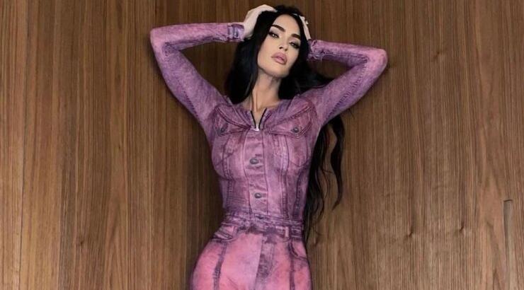 Megan Fox: Έλληνας hairstylist της έκανε το πιο εντυπωσιακό χρώμα μαλλιών 