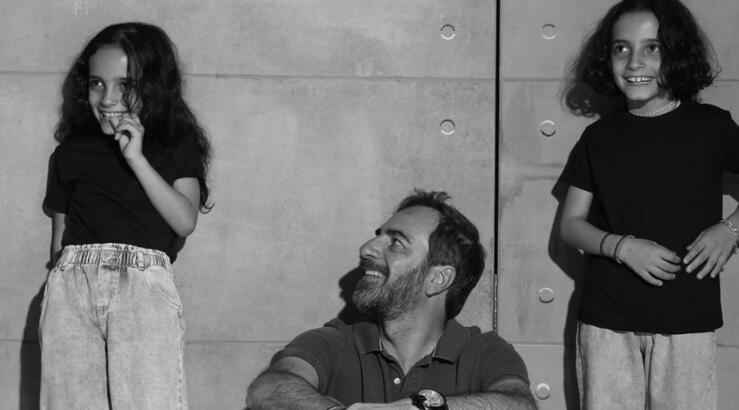 Λώρης Λοϊζίδης: Το απίθανο σημείωμα από τις κόρες του για τα γενέθλιά του και η απαίτηση που έχουν [εικόνα]