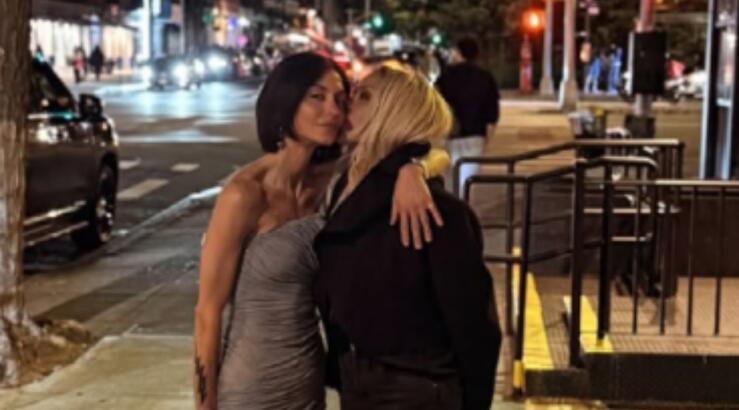 Άννα Βίσση - Σοφία Καρβέλα: Σε εξωτικό προορισμό απολαμβάνουν τα πρώτα τους καλοκαιρινά μπάνια [εικόνα]