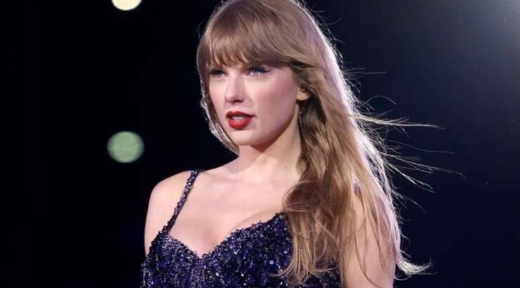 Taylor Swift: Τα "naked nails" της είναι τεράστια τάση για τη νέα σεζόν