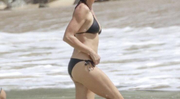 Δείτε το απίστευτο σώμα της 50χρονης Cindy Crawford 