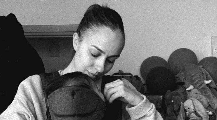 Χριστίνα Κυριάκου: «Καμιά φορά τα βάζω με αυτό το σώμα που ξεχνάω ότι έφερε στον κόσμο έναν άνθρωπο»