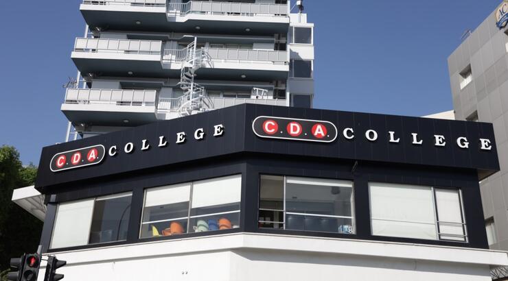 Μια ανάσα πριν την Φιλανθρωπική Εκδήλωση «Time Travellers Runway» του CDA COLLEGE