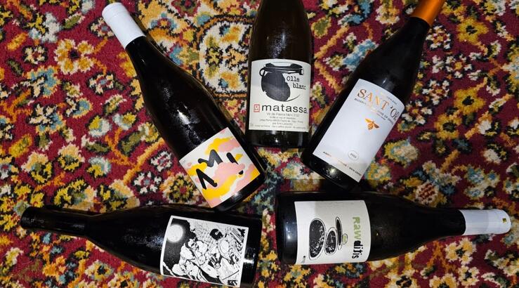 Ανακαλύψτε τη Φιλοσοφία του Κρασιού στο Souvenir Social: Εκεί που η Παράδοση Συναντά την Επανάσταση σε Κάθε Ποτήρι