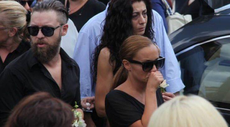 Καλλιστώ Βαρδή: «Είναι άθλιοι. Δεν σεβάστηκαν τον πατέρα μου»