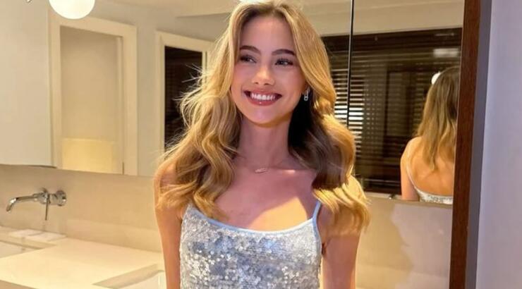 To trendy είδος προϊόντος για εύκολο και λαμπερό μακιγιάζ