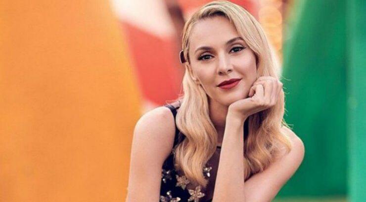 Τάμτα: Μας έδειξε επώνυμη Κύπρια που αναπαρίστησε το video clip της! [βίντεο]