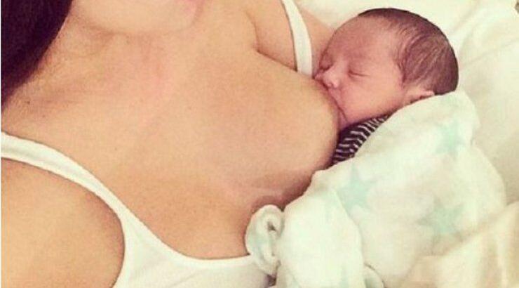 Ακομπλεξάριστη: Σύζυγος Κύπριου επιχειρηματία πόσταρε φωτό που θηλάζει τον 14 ημερών γιό τους
