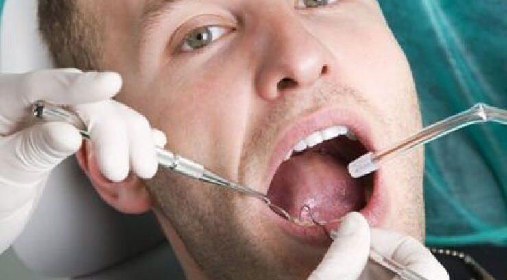 Τι συμβαίνει στο στόμα μας όταν αγχωνόμαστε;