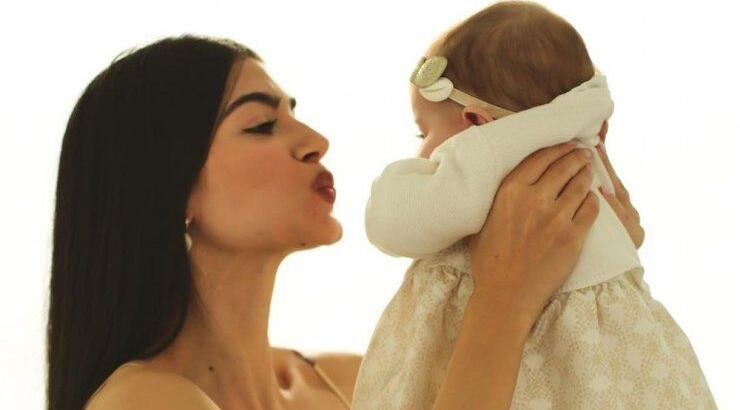 Άντρεα Κυριάκου: Η γλυκιά ανάρτηση για τους έξι μήνες ζωής της κόρης της [εικόνα]