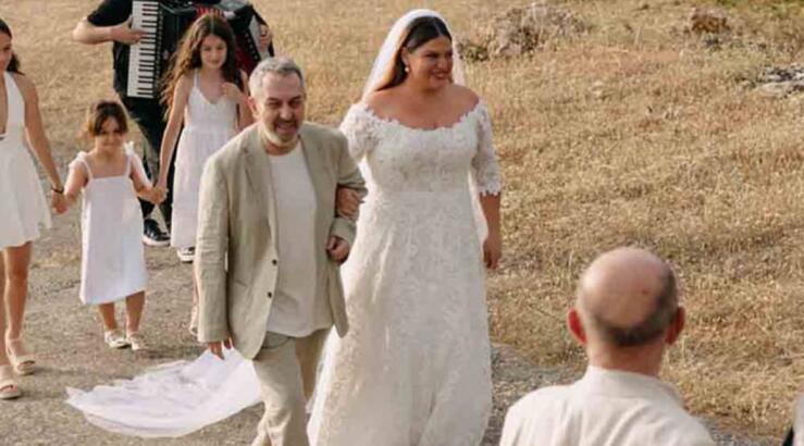 Χρήστος Χατζηπαναγιώτης: «Ήταν συγκινητικό που συνόδευσα τη Δανάη στο γάμο της» [βίντεο]