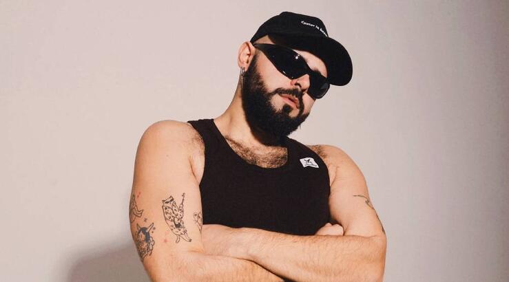 Akylas: «Όσο ήμουν στη Eurovision ο πατέρας μου ήταν στο νοσοκομείο με την καρδιά του» [βίντεο]