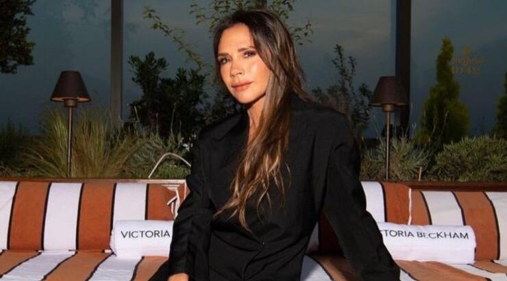 Victoria Beckham: Το προϊόν μακιγιάζ που χρησιμοποιεί για ένα sunkissed look