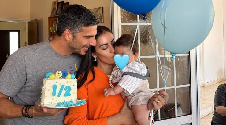 Άλκης – Δέσποινα: Ο γιος τους, Ανδρέας έγινε 6 μηνών – Η μισή τούρτα για τον εορτασμό [εικόνες]