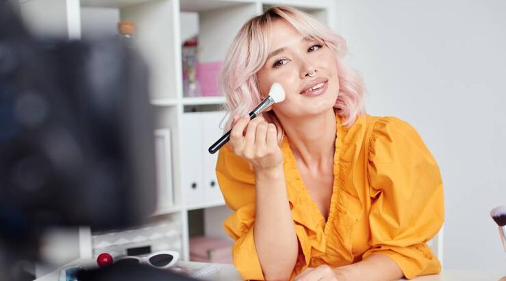 Πώς να φτιάξεις το τέλειο βίντεο GRWM (Get Ready With Me)