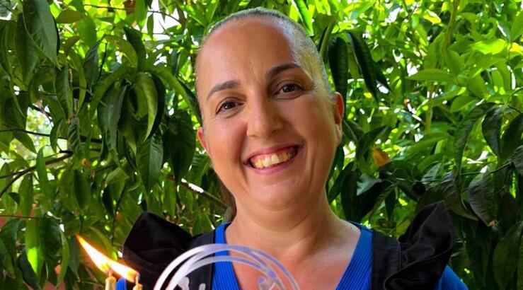 Η Χρύσω Λέφου έκλεισε τα 49 και λέει ότι δεν τη φοβίζουν τα χρόνια 