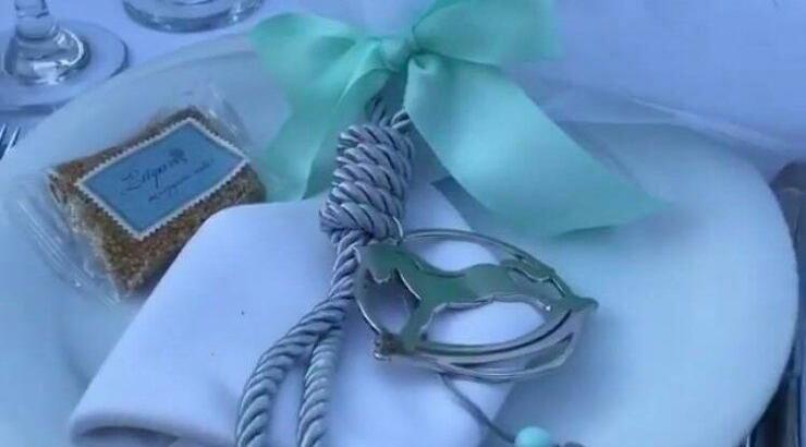 Επώνυμο ζευγάρι της ελληνικής showbiz βάφτισε το γιο του! [εικόνες]