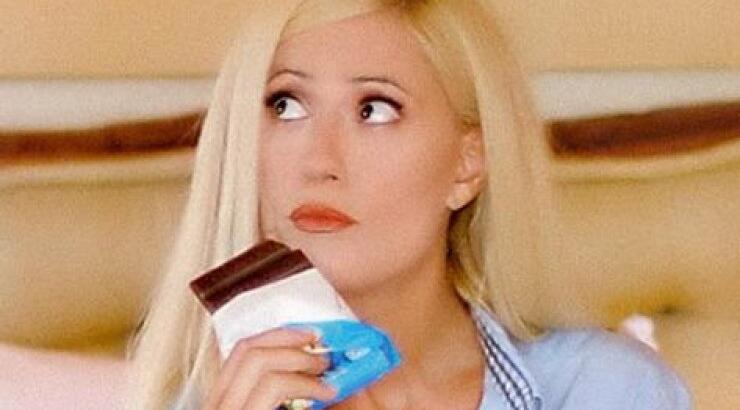 Η Μαρία Μπακοδήμου μας συστήνει το γιο της