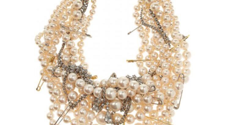 Μαργαριτάρια στο λαιμό!