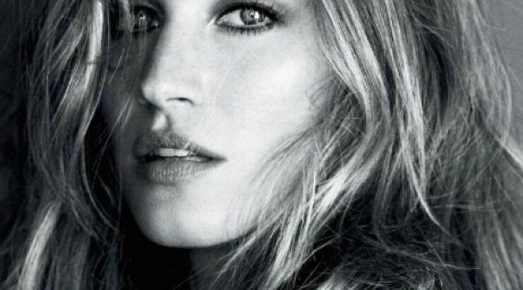 Gisele: ποζάρει ολόγυμνη στο εξώφυλλο της Vogue Brasil 