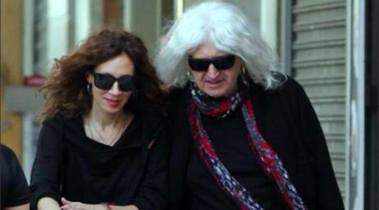 Nίκος Καρβέλας: Έγκυος η κατά 40 χρόνια νεότερη σύντροφος του! Όλες οι λεπτομέρειες