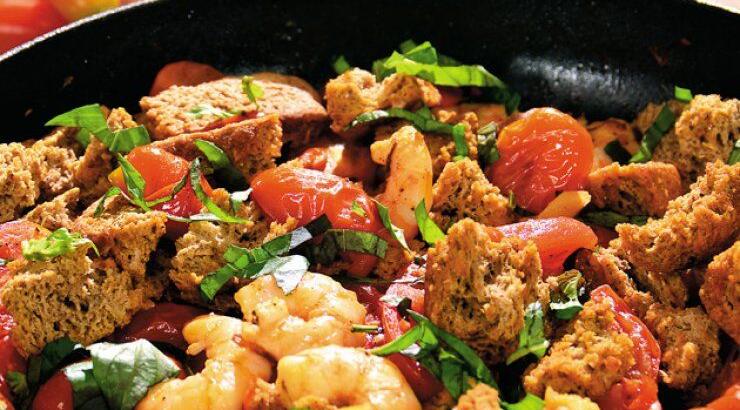 Γαρίδες σαγανάκι με τζίντζερ και βασιλικό