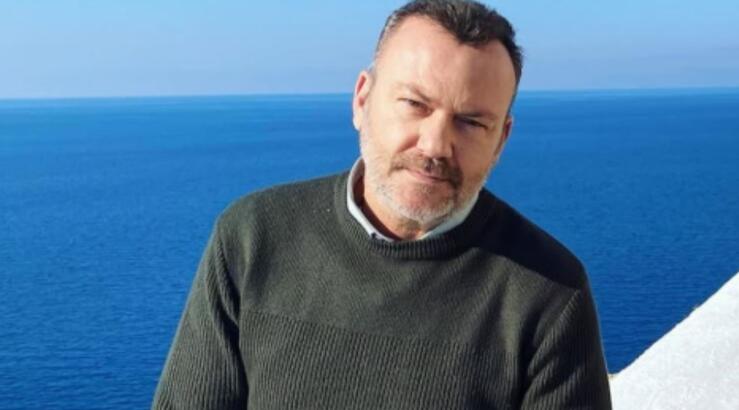 Τόνυ Δημητρίου: Σε βόλτα με τον γιο του, Αλέξανδρο, στην Αθήνα [εικόνα]