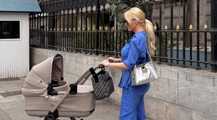 Κατερίνα Καινούργιου: Η κόρη της έγινε 2 μηνών - Έτσι την φωτογράφισε [εικόνα]
