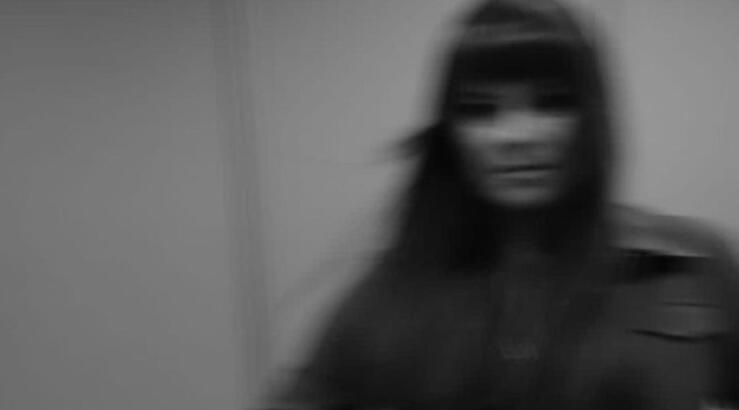 Ελληνίδα παρουσιάστρια αποκαλύπτει: "Ξέρω ότι μπορώ να μεγαλώσω ένα παιδί και μόνη μου και με παρέα" [βίντεο]