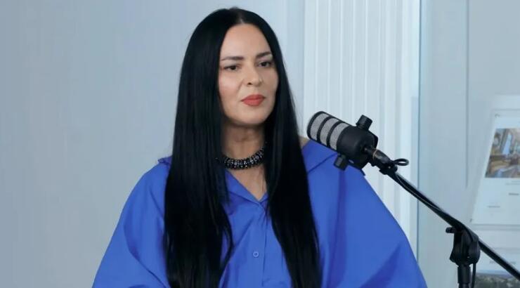 Ζενεβιέβ Μαζαρί: «Με διέλυσε ο θάνατος της μητέρας μου, ήμουν ασύλληπτα θυμωμένηθυμωμένη που πονούσε»