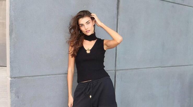 Μαρία Gojkovic: Το total gray look της που αποτελεί την ιδανική έμπνευση για το χειμώνα