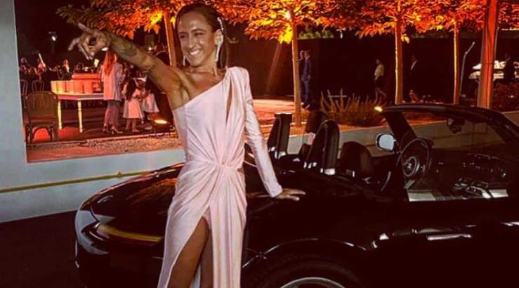 Σίλια Παπαδοπούλου: Το φόρεμα που έφτιαξε εξ’ ολοκλήρου από μπαντάνες