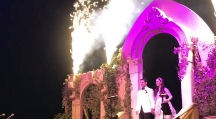 Γιώργος Μαρκίδης - Άννα Μαρία Βασιλειάδη: Ο γάμος τους σίγουρα θα συζητιέται για μήνες! [εικόνες & βίντεο]