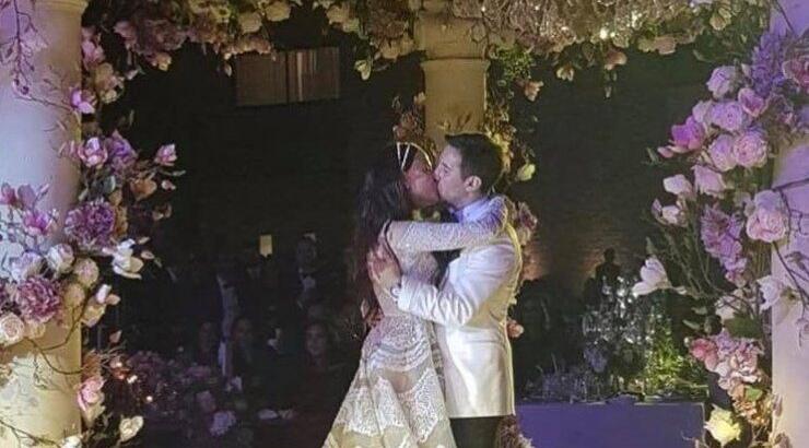 Δείτε το υπέροχο κόσμημα που χάρισε ο πατέρας της Άννας Μαρίας Βασιλειάδη σε εκείνη την ημέρα του γάμου της!