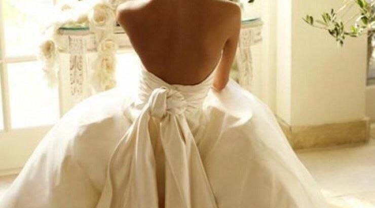 Νυφικά με ανοιχτή πλάτη (Μέρος 2)