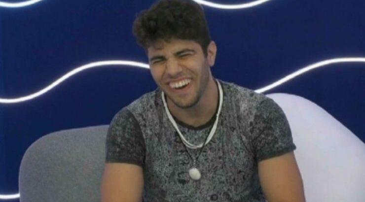 Ο Βλαδίμηρος ξύρισε το κεφάλι του κατόπιν "εντολής" του "Big Brother" [βίντεο]