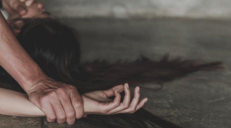 Δύο αδερφές κατήγγειλαν βιασμό επί 6 χρόνια από Έλληνα σταρ ενώ ήταν ανήλικες