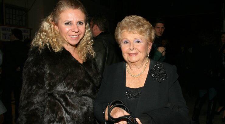 Ράγισε καρδιές η Βέφα Αλεξιάδου στη γιορτή της μητέρας