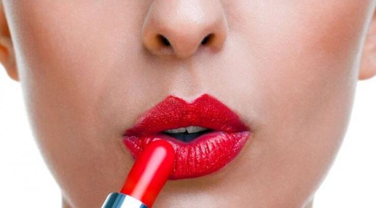 14 κόλπα ομορφιάς για όλες τις γυναίκες 