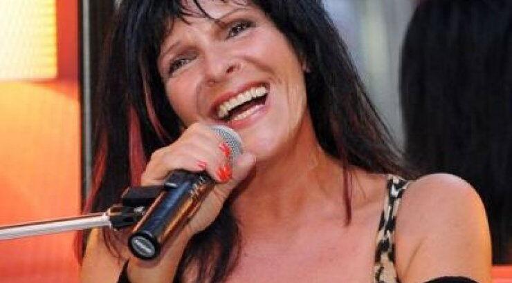 YFSF: Δείτε την Σοφία Βόσσου ως Καίτη Γκρέυ [βίντεο]