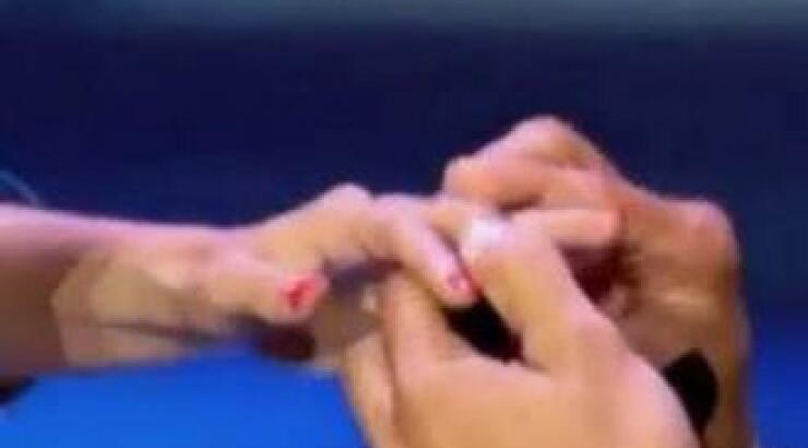 Της έκανε πρόταση γάμου on air