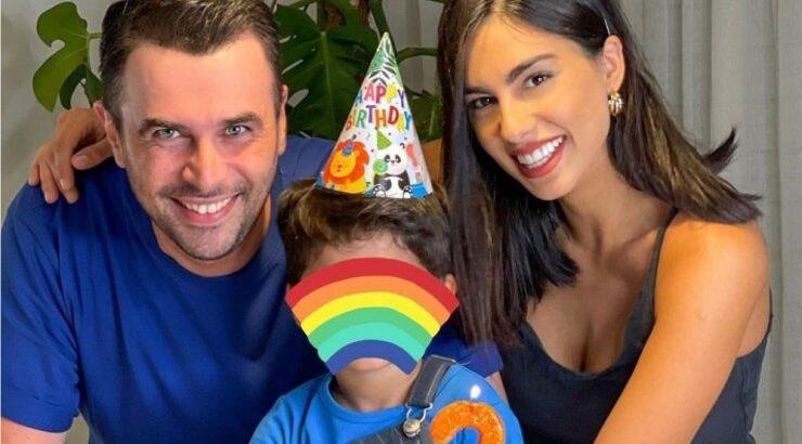 Γιώργος Παπαδόπουλος: Μας δείχνει πόσο έχει φουσκώσει η κοιλίτσα της συντρόφου του [εικόνα]