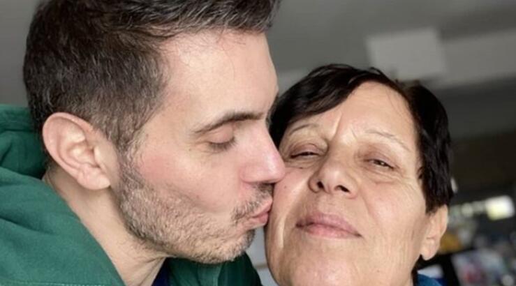 Μιχάλης Χατζηγιάννης: Το τηλεφώνημα που κάνει στη μητέρα του πριν τις συναυλίες του